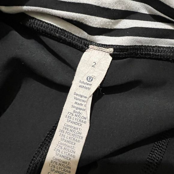 LULULEMON RUN INSPIRE CROP PANT CLASSIC STRIPE BLACK WHITE YOGA DANCE SPIN 2 - Picture 5 of 8